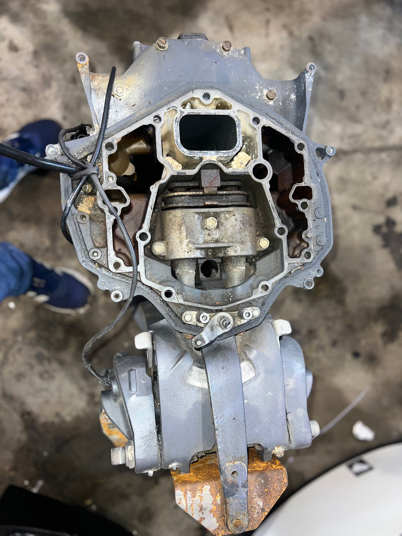 Yamaha 4.2L 300hp 4 stroke outboard 25" midsection