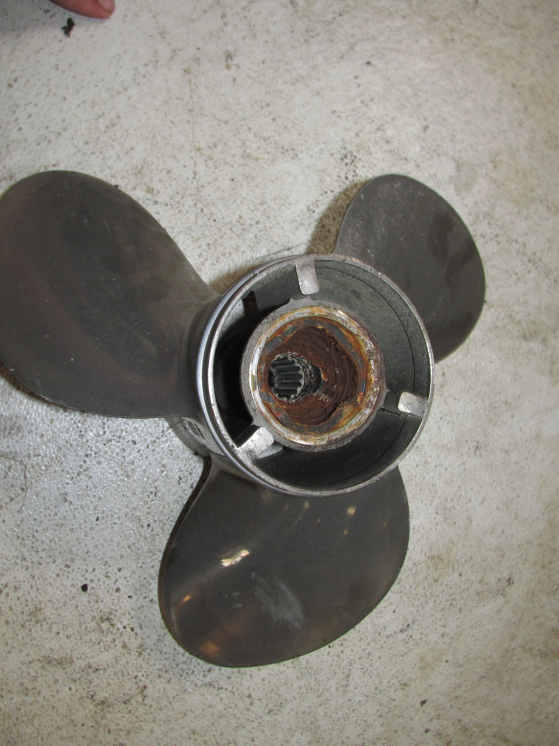 Mercury Optimax 135hp 2 Stroke Outboard Mercury Vengeance Stainless Propeller