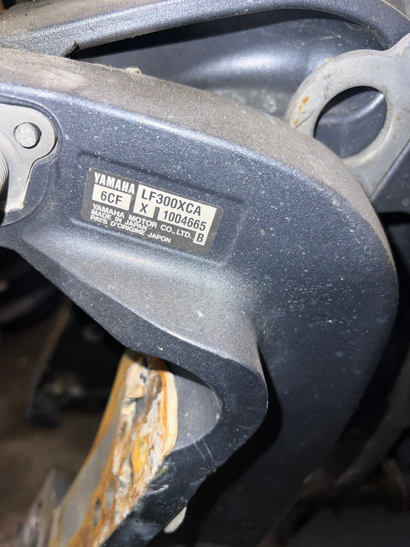 Yamaha 4.2L 300hp 4 stroke outboard 25" midsection