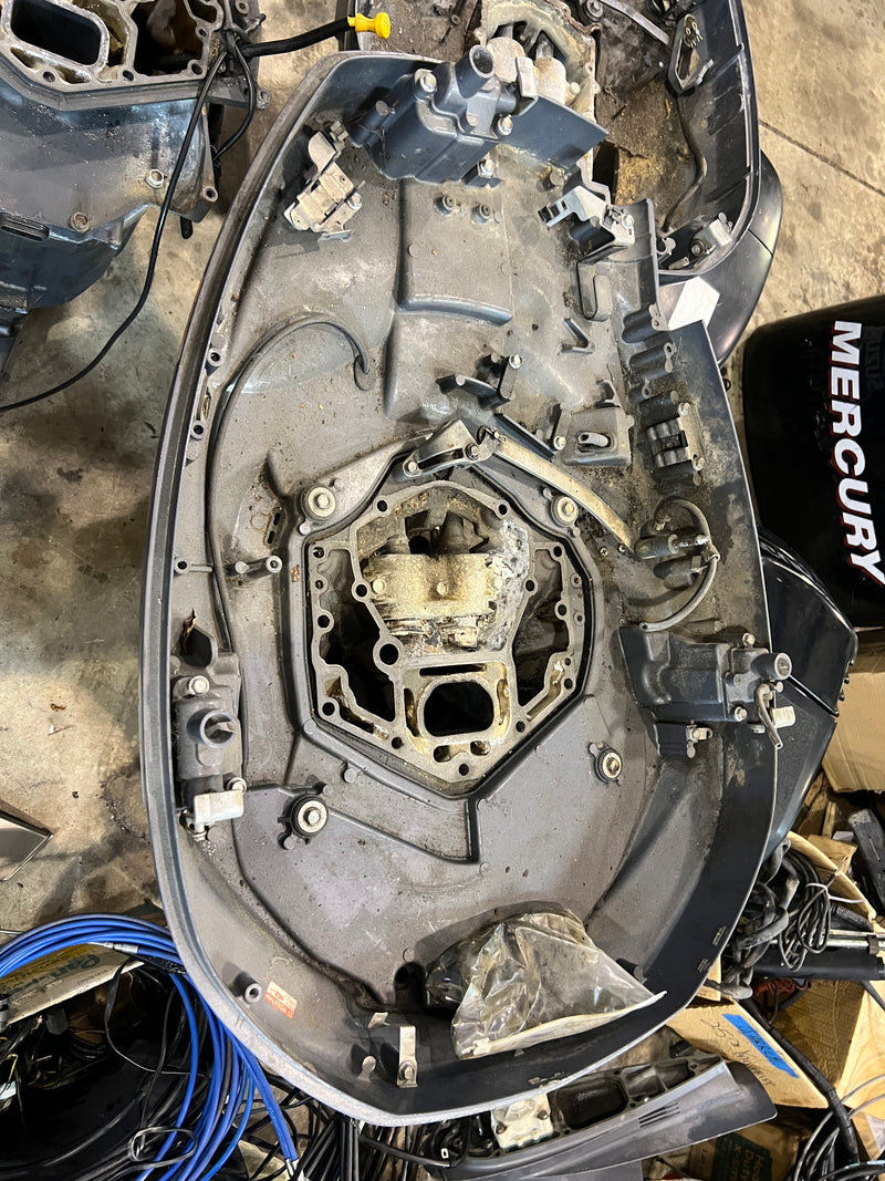 Yamaha 250hp 4 stroke outboard 30" shaft mid section