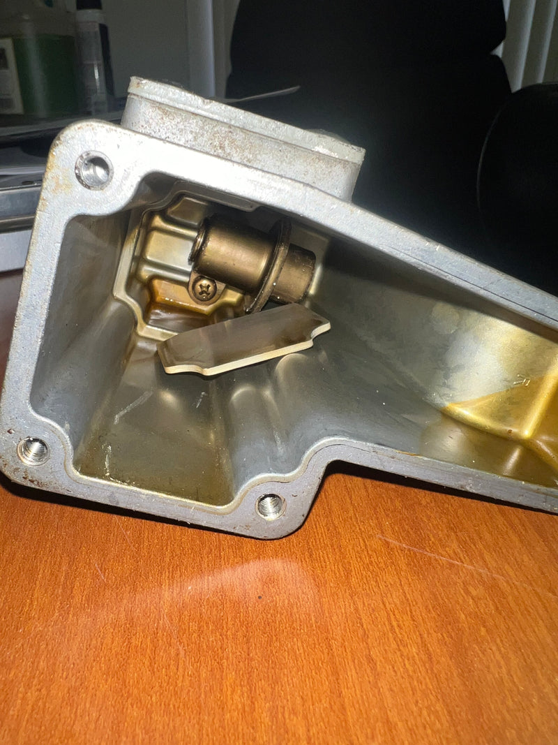 Suzuki DF60 DF70 outboard VST bottom with pressure regulator 99E11