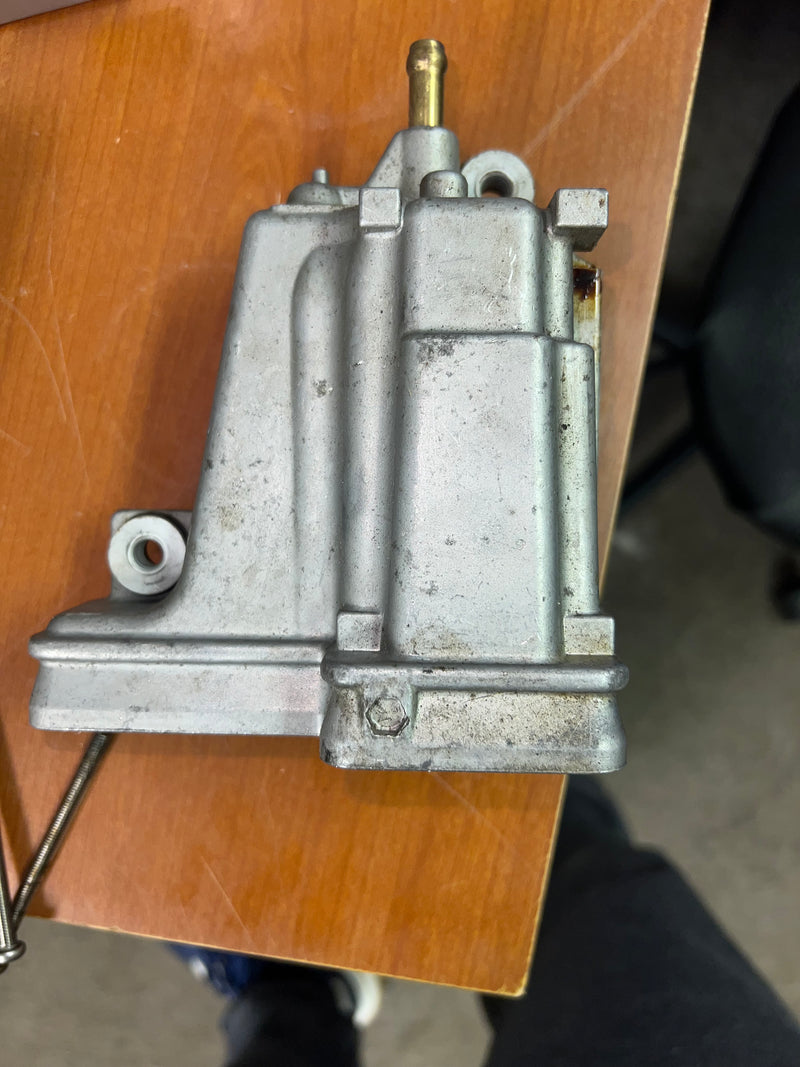 Suzuki DF60 DF70 outboard VST bottom with pressure regulator 99E11