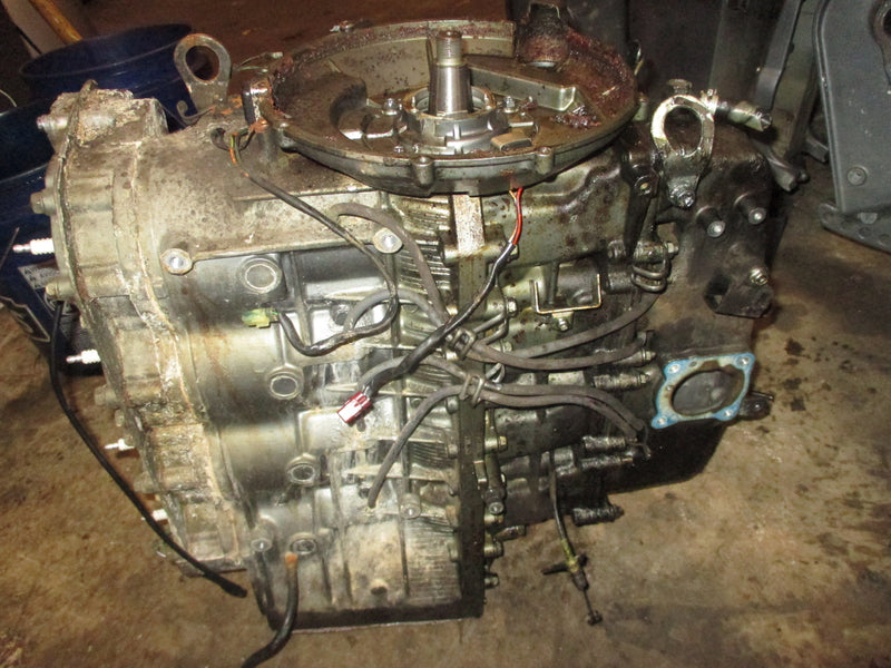 Suzuki 140hp 2 stroke outboard crankcase powerhead