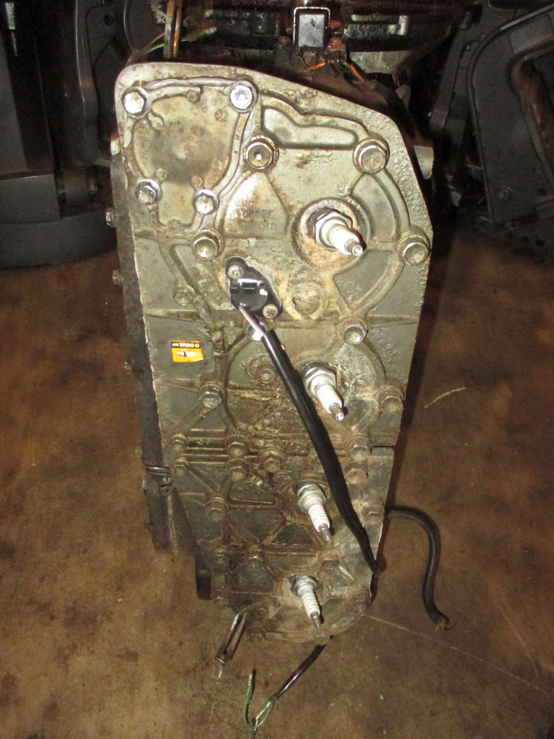 Suzuki 140hp 2 stroke outboard crankcase powerhead