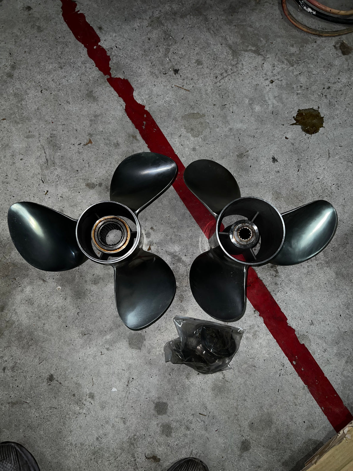 Suzuki outboard  DF300-350 hp duo propeller set (3x15.5x22.5F)