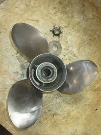 Load image into Gallery viewer, Honda BF90A 90hp outboard stainless steel prop (08M60-ZW7-A50) 13.25x16
