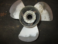 Load image into Gallery viewer, Yamaha 2 stroke outboard aluminum propeller 13 1/4 x 17-K
