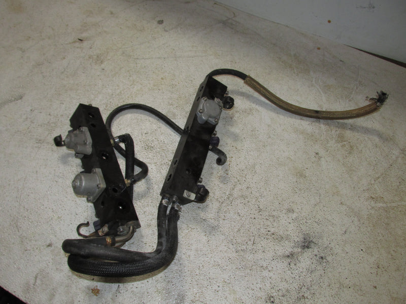Mercury Optimax 135hp 2 Stroke Outboard Fuel Rail & Injector Set (804527/804511)