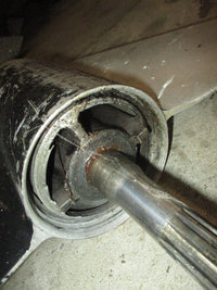 Load image into Gallery viewer, Yamaha 150hp 2 stroke outboard 25 inch SEI aftermarket lower unit (PARTS)
