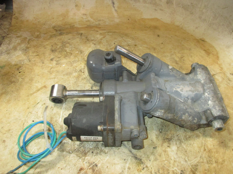 Honda BF90A 90hp outboard tilt/trim unit