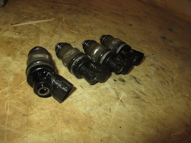 Suzuki 140hp 2 stroke outboard fuel injector set (15710-94900)