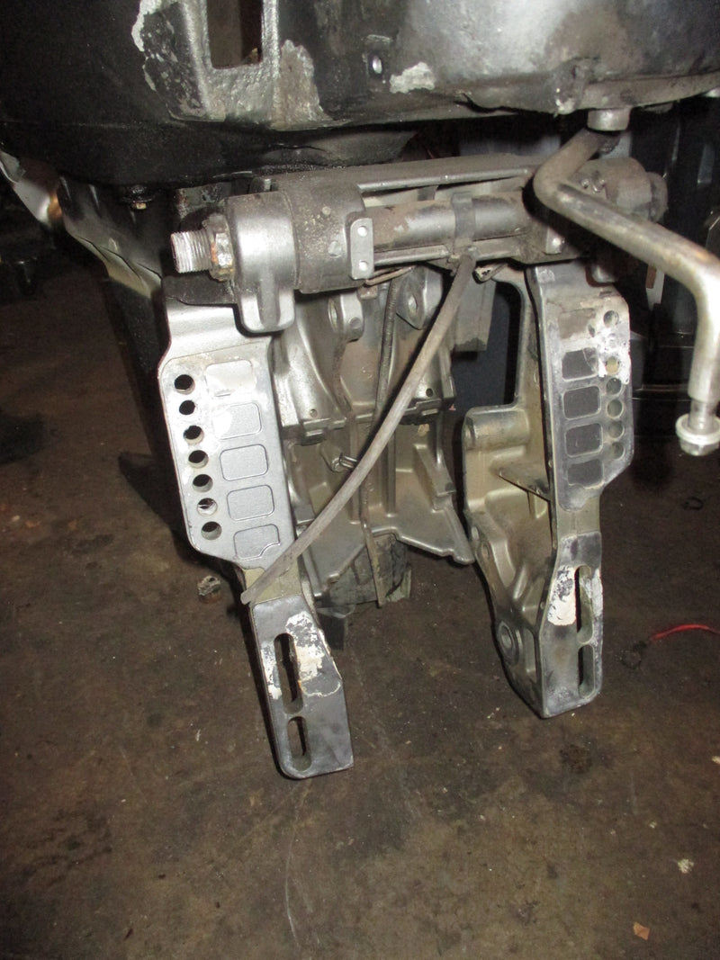 Suzuki 140hp 2 stroke outboard 20inch mid section