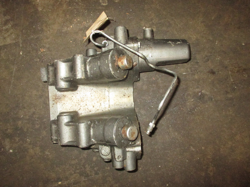 Suzuki DT150-225hp 2 stroke outboard tilt trim unit (PARTS)