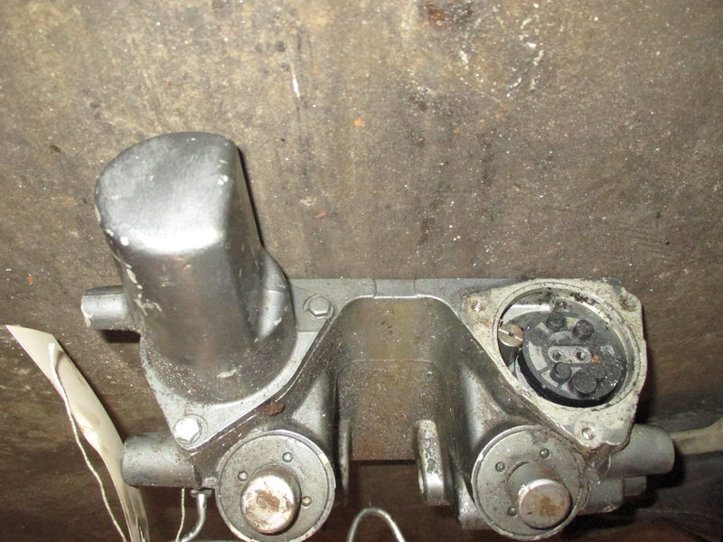 Suzuki DT150-225hp 2 stroke outboard tilt trim unit (PARTS)