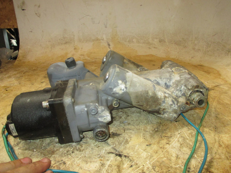 Honda BF90A 90hp outboard tilt/trim unit