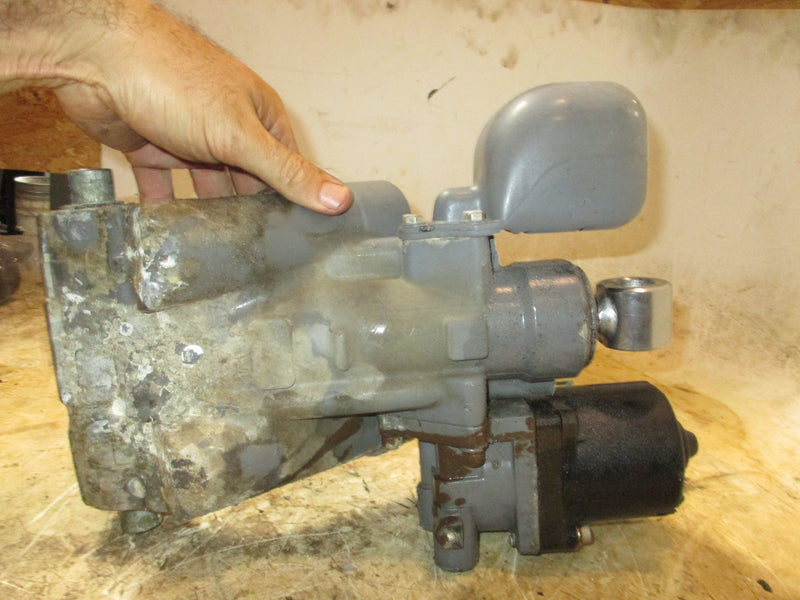 Honda BF90A 90hp outboard tilt/trim unit