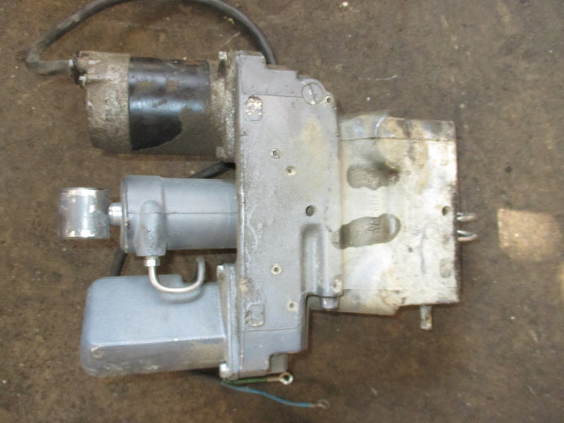 Yamaha 200hp 2 stroke outboard tilt trim unit