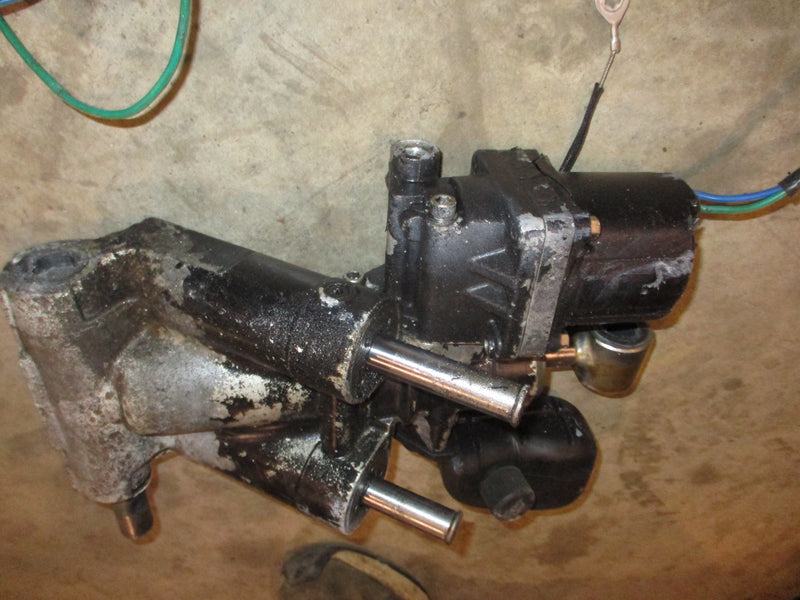 Evinrude Ficht 200hp outboard tilt trim unit