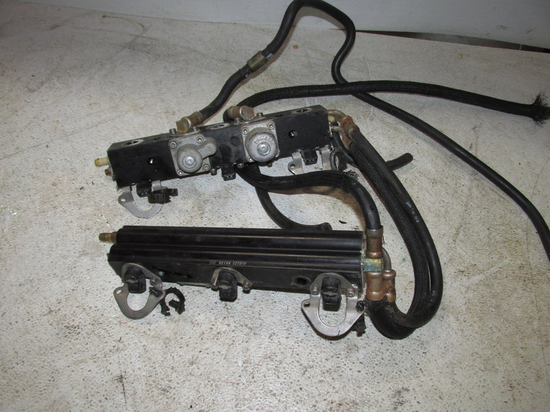 Mercury Optimax 135hp 2 Stroke Outboard Fuel Rail and Injector Set (858221)