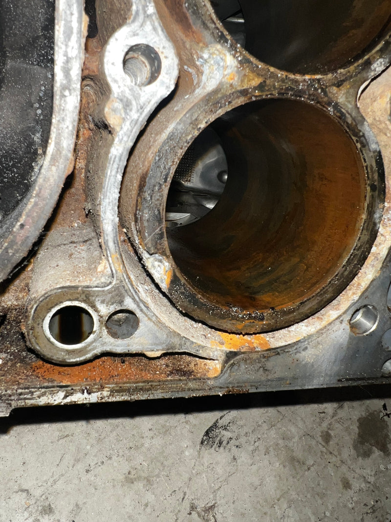Suzuki DF90A 4 stroke outboard crankcase block *Read description*