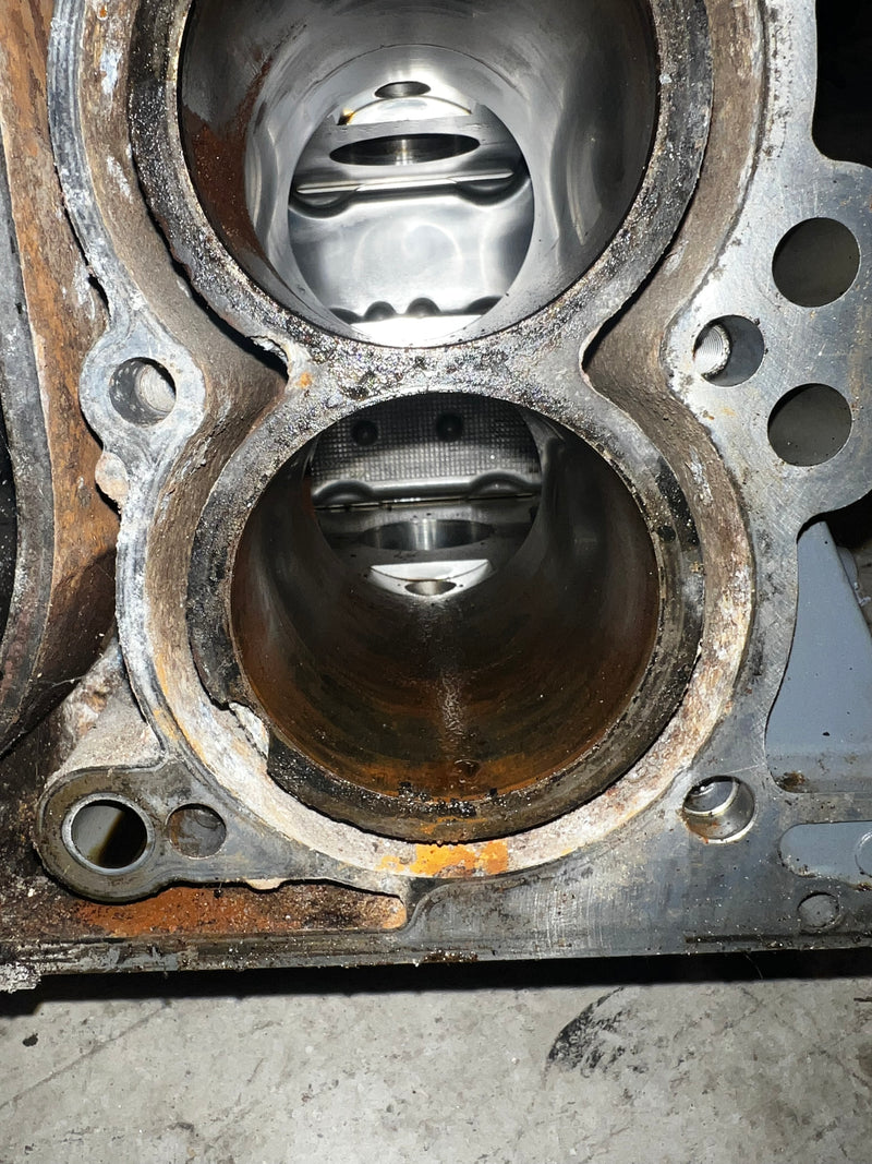 Suzuki DF90A 4 stroke outboard crankcase block *Read description*