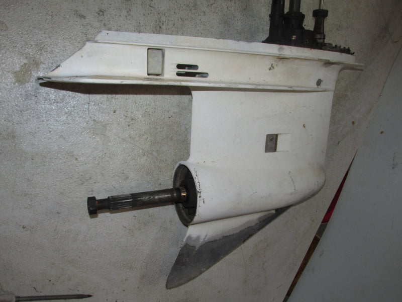 Evinrude 200hp 2 Stroke Outboard 25 inch standard rotation lower unit