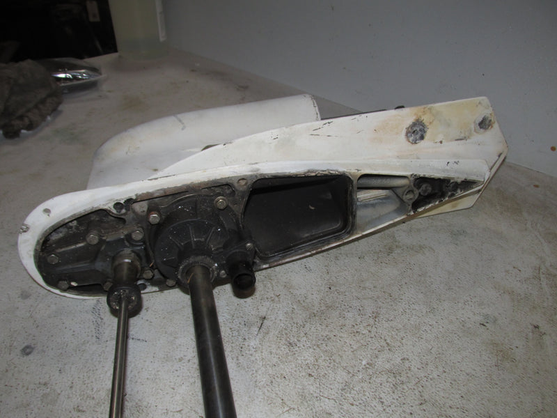 Evinrude 200hp 2 Stroke Outboard 25 inch standard rotation lower unit