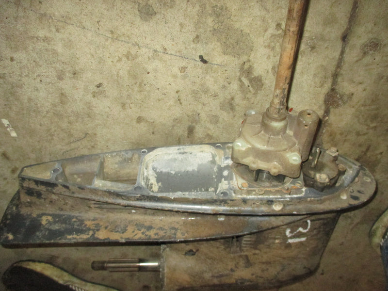 Yamaha 115hp outboard 25 inch standard rotation lower unit (PARTS)