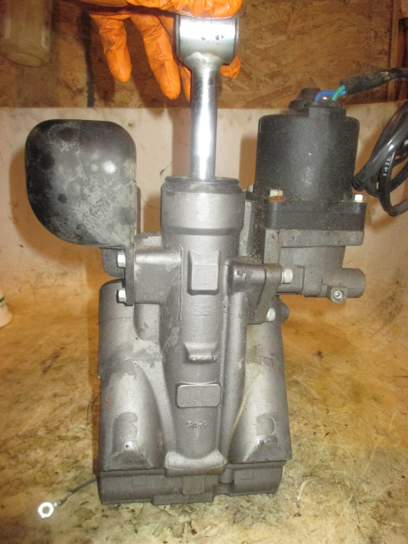 Suzuki DF140 140hp 4 stroke outboard Tilt trim unit