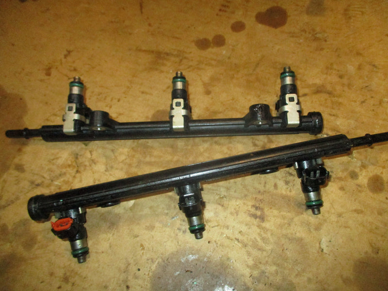 Yamaha 4.2L 300hp 4 stroke outboard fuel rail and injector