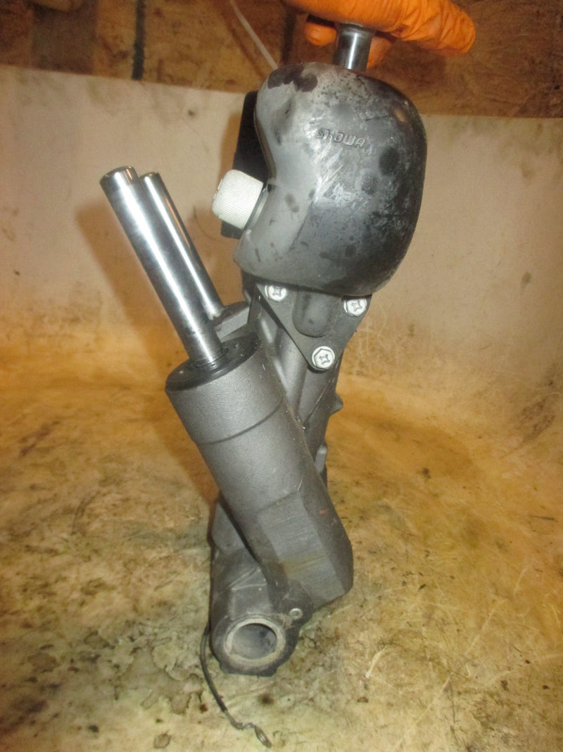 Suzuki DF140 140hp 4 stroke outboard Tilt trim unit