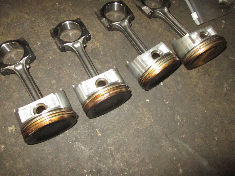 Johnson Suzuki 140hp 4 stroke outboard piston and rod set (12111-92J00)
