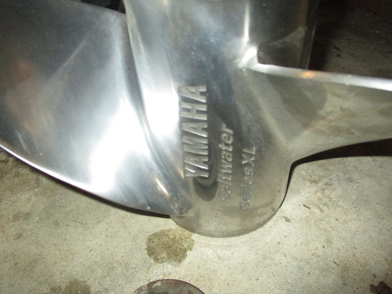 Yamaha 350hp 4 stroke outboard counter rotation stainless steel propellor