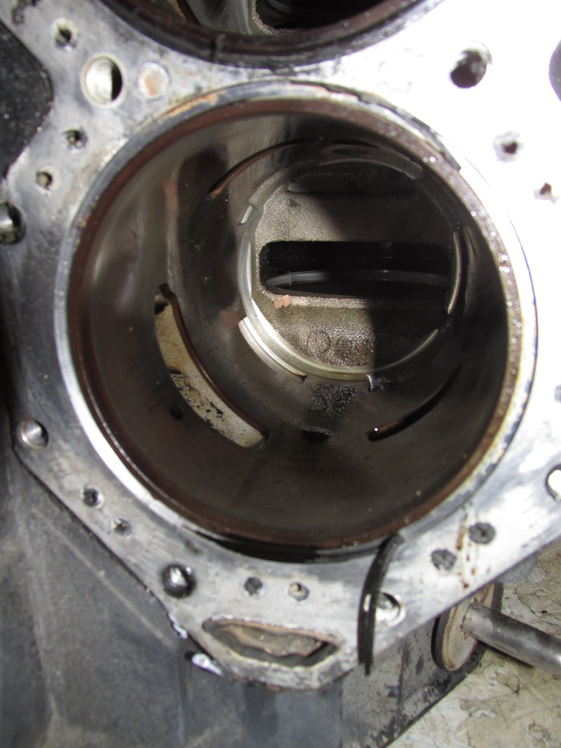 Johnson 150hp Ocean Pro 2 Stroke Outboard Crankcase Block