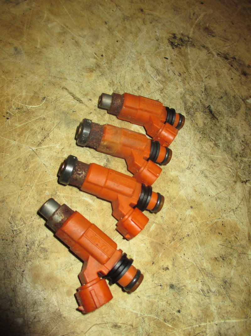 Johnson Suzuki 140hp 4 stroke outboard fuel injector (15710-65D00)