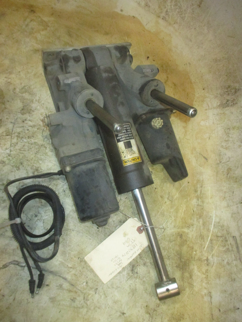 Mercury 150hp 2.5L 2 stroke outboard tilt trim unit