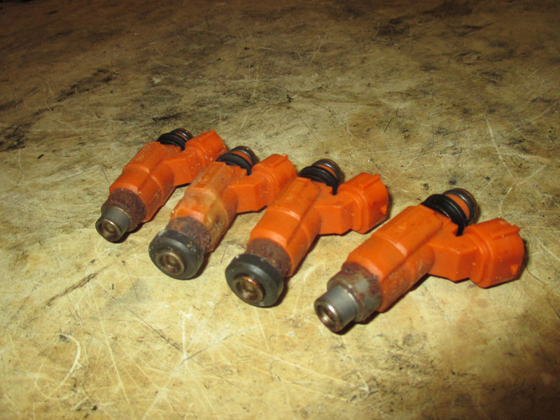 Johnson Suzuki 140hp 4 stroke outboard fuel injector (15710-65D00)