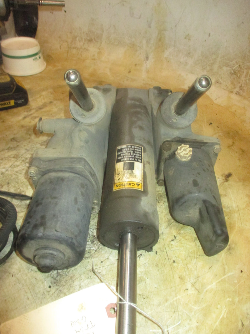 Mercury 150hp 2.5L 2 stroke outboard tilt trim unit