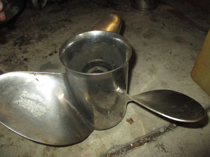 Yamaha 225/250hp 4 stroke outboard counter rotation stainless steel propellor