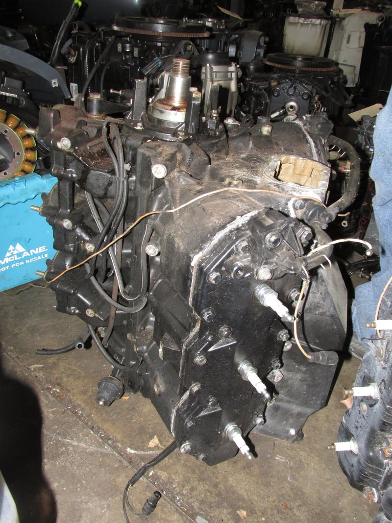 Evinrude 200hp Ocean runner 2 Stroke Outboard Crankcase powerhead