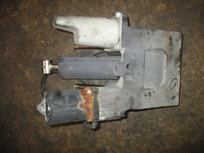 Mercury 150hp Optimax outboard Tilt trim unit