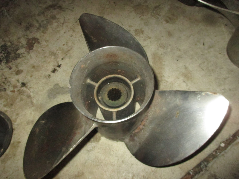 Yamaha 150/200hp outboard stainless steel propellor (13 3/4x19-M2)