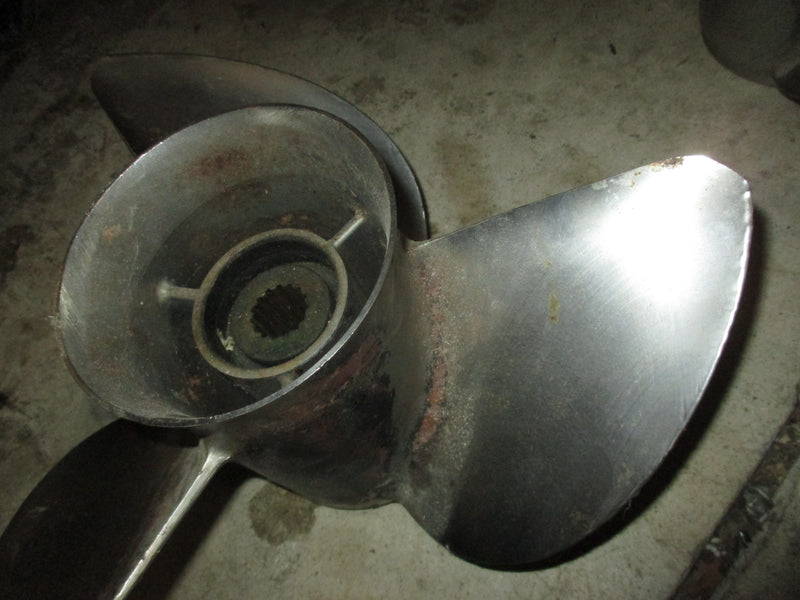 Yamaha 150/200hp outboard stainless steel propellor (13 3/4x19-M2)
