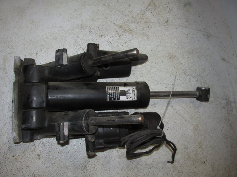 Mercury 250hp EFI 2 Stroke Outboard Tilt trim unit (PARTS)