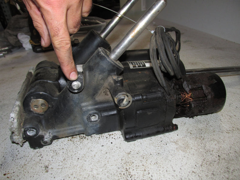 Mercury 250hp EFI 2 Stroke Outboard Tilt trim unit (PARTS)