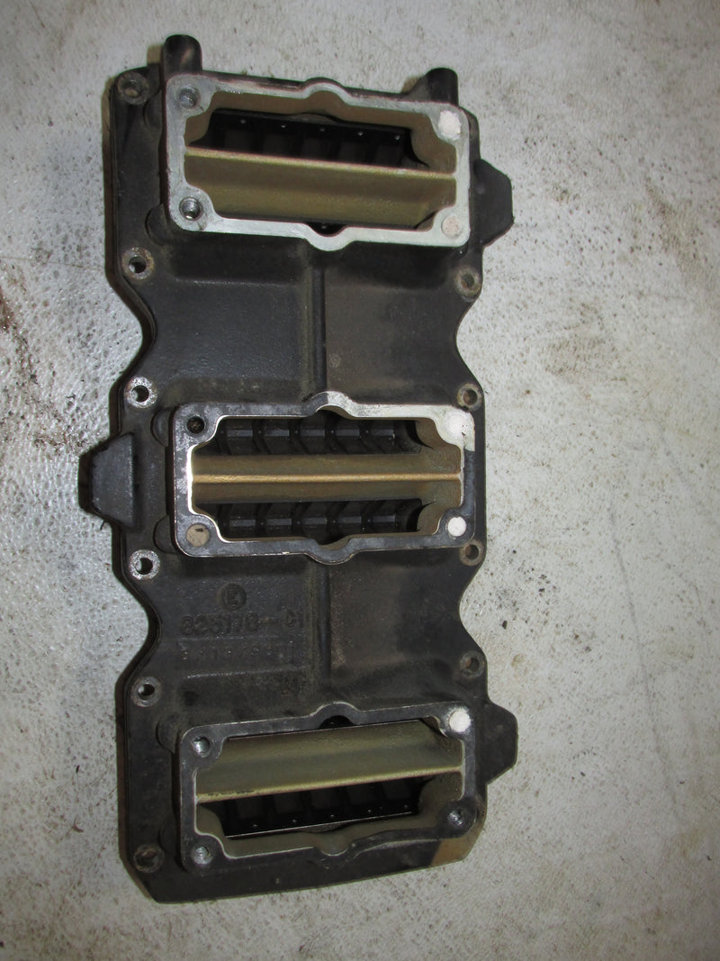 Mercury 250hp EFI 2 Stroke Outboard Intake manifold/reeds (825178-C1)