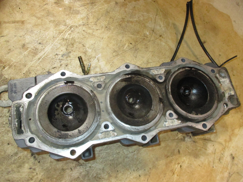 Yamaha HPDI 200hp 2 stroke outboard Port Cylinder Head (68F-00)