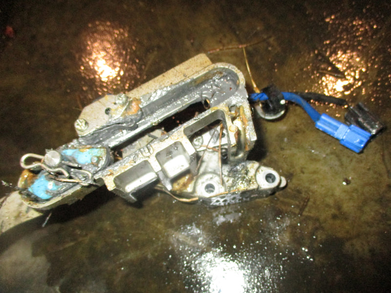 Yamaha 150hp 4 stroke outboard neutral switch and bracket (6DA-44176-00-00)