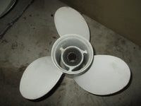 Load image into Gallery viewer, Yamaha 40/50hp outboard Yamaha aluminum propellor (10 5/8x12-0G)
