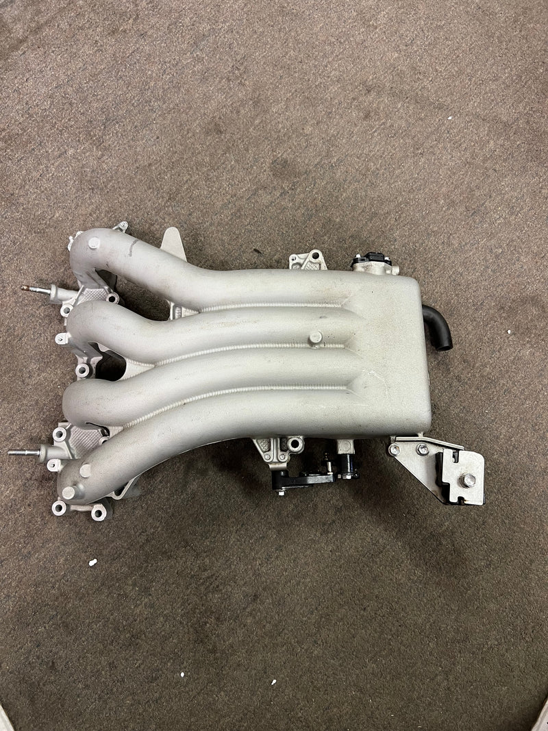 Suzuki DF115A 115hp outboard intake manifold (13110-90J10)